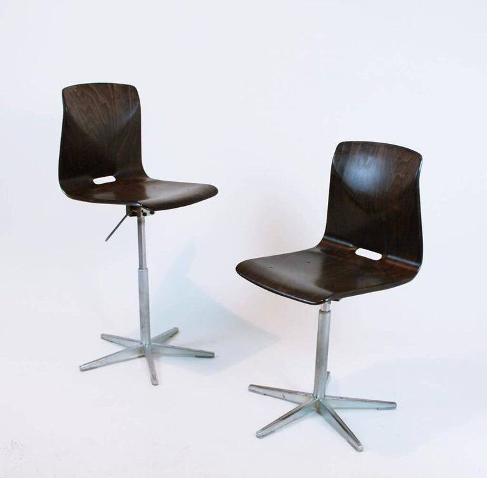 Chaise pivotante suisse des années 1960 d'Embru.
