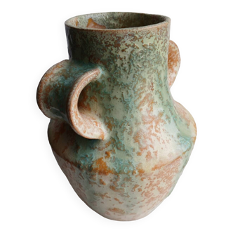Langlade sandstone vase