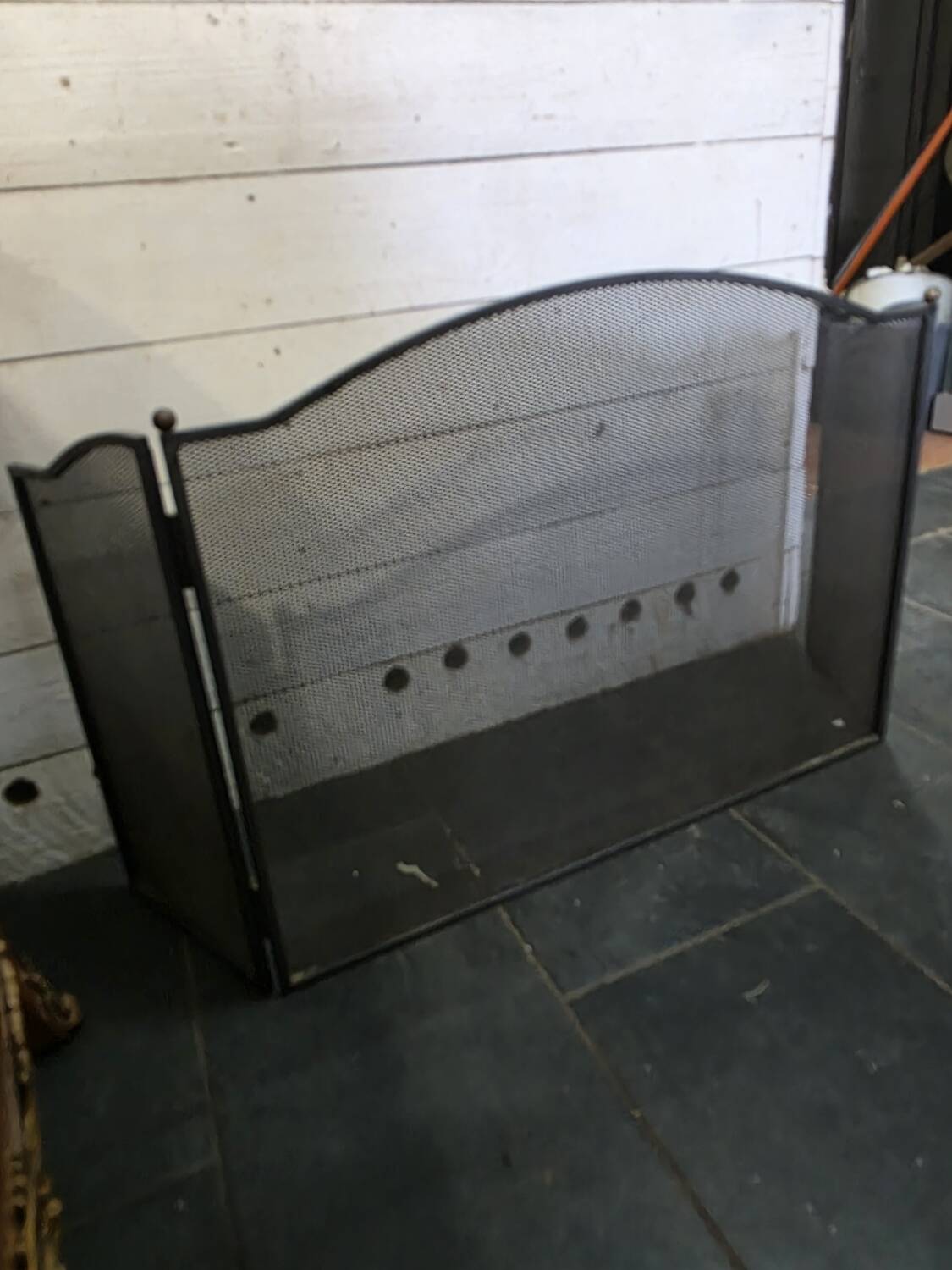 Mid-20th century 3-leaf firewall