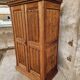 Armoire à tiroirs ancienne néogothique