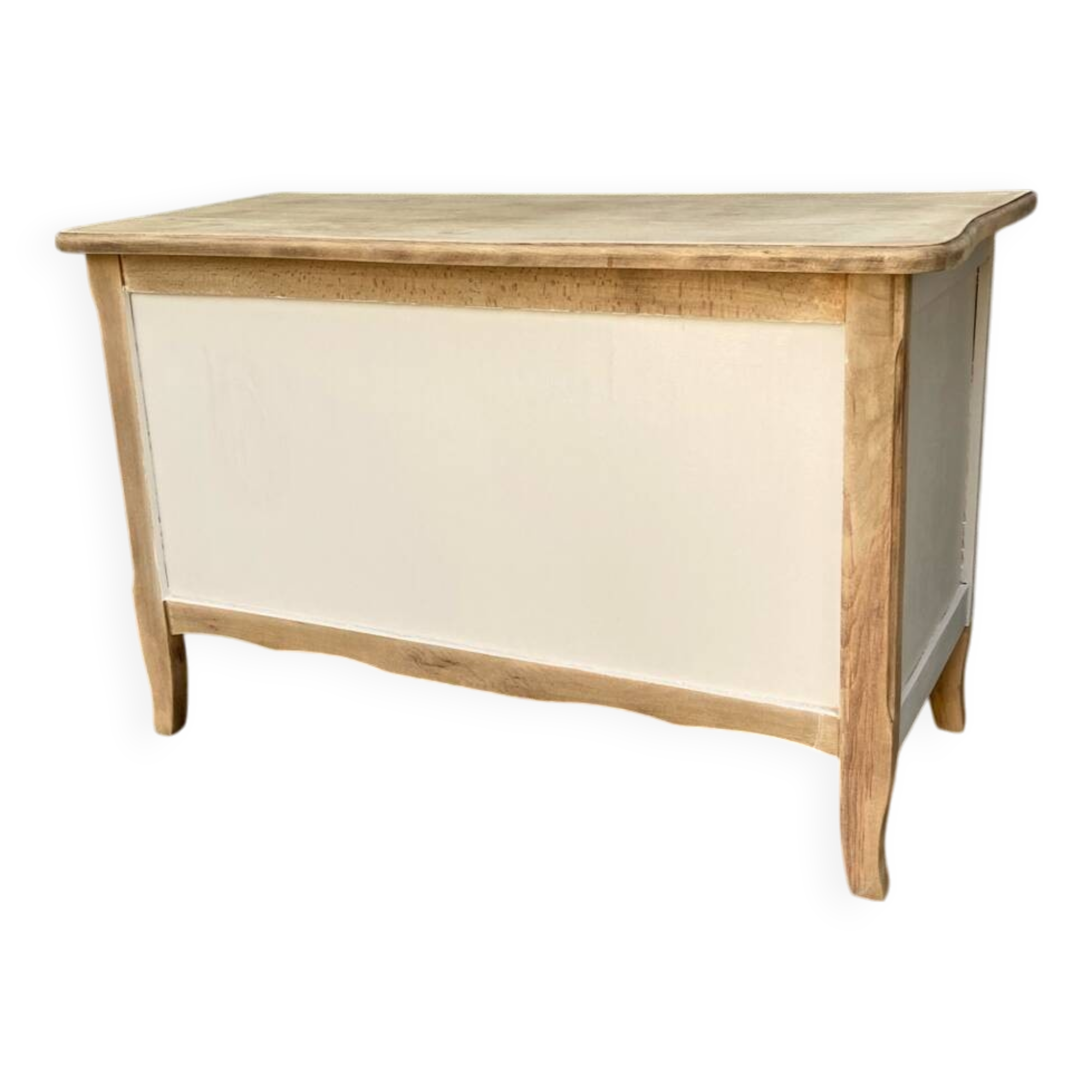 Vintage toy chest with removable heart