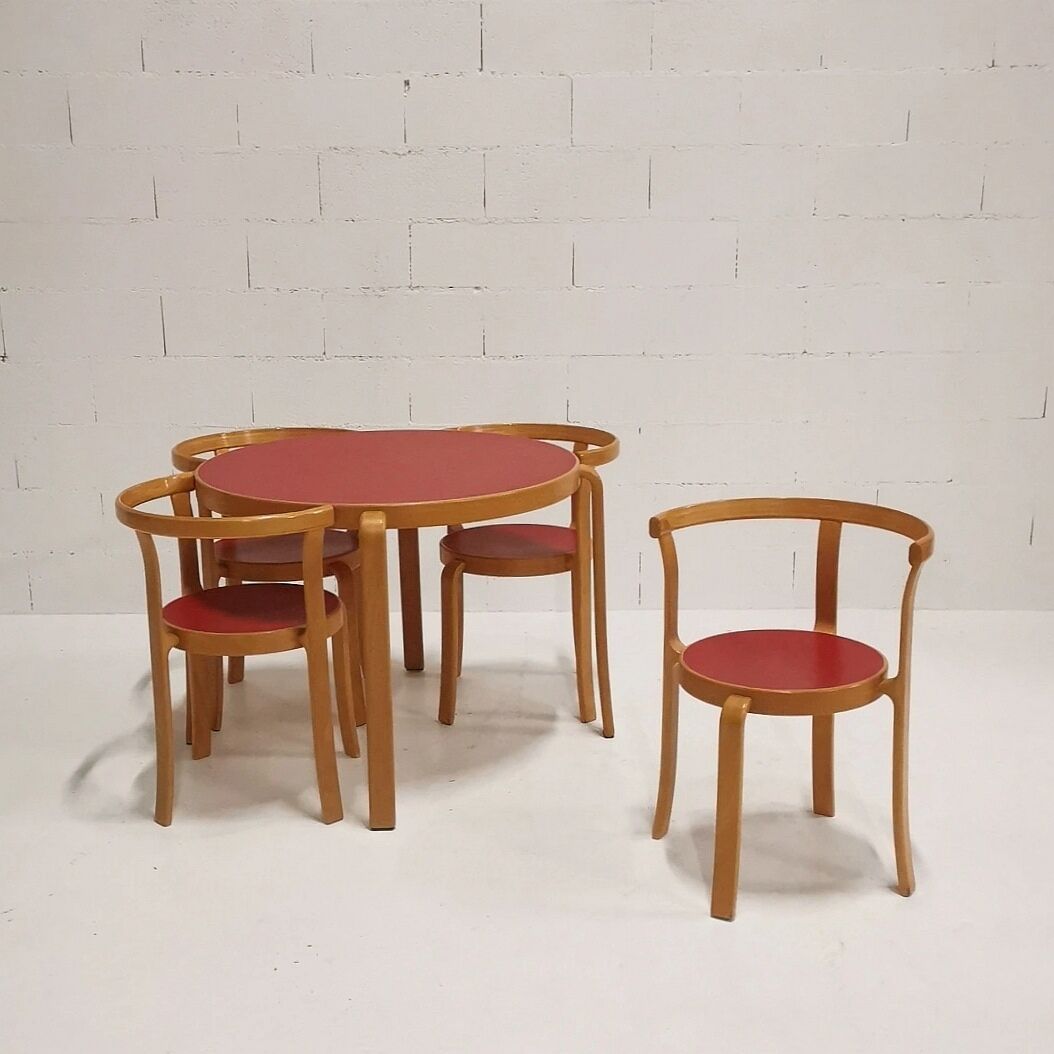 Set table and 4 chairs "8000 series" , Magnus Olesen, 1980