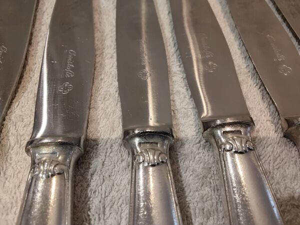 12 couteaux de table métal argenté orfèvre Christofle vendome 24,6cm