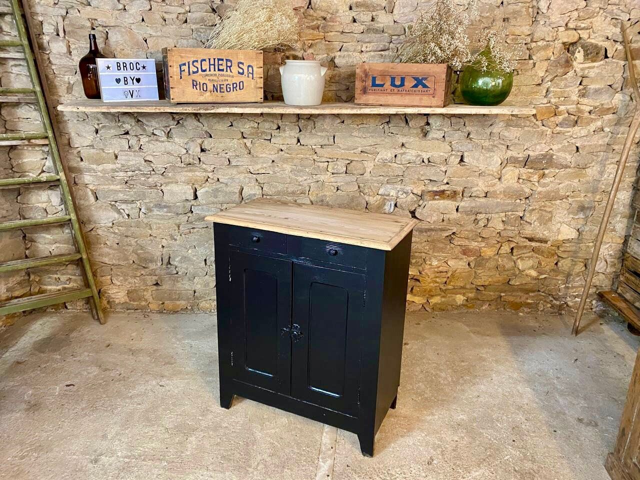 2-door buffet black