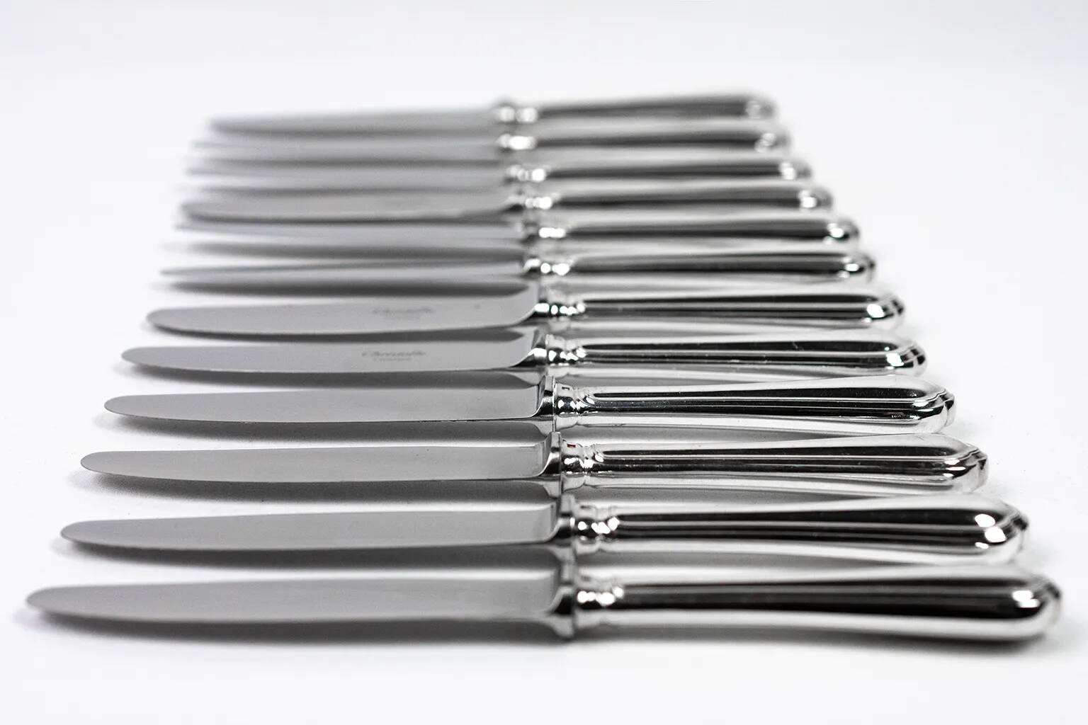 Christofle – 12 silver-plated dessert knives, Spatours model