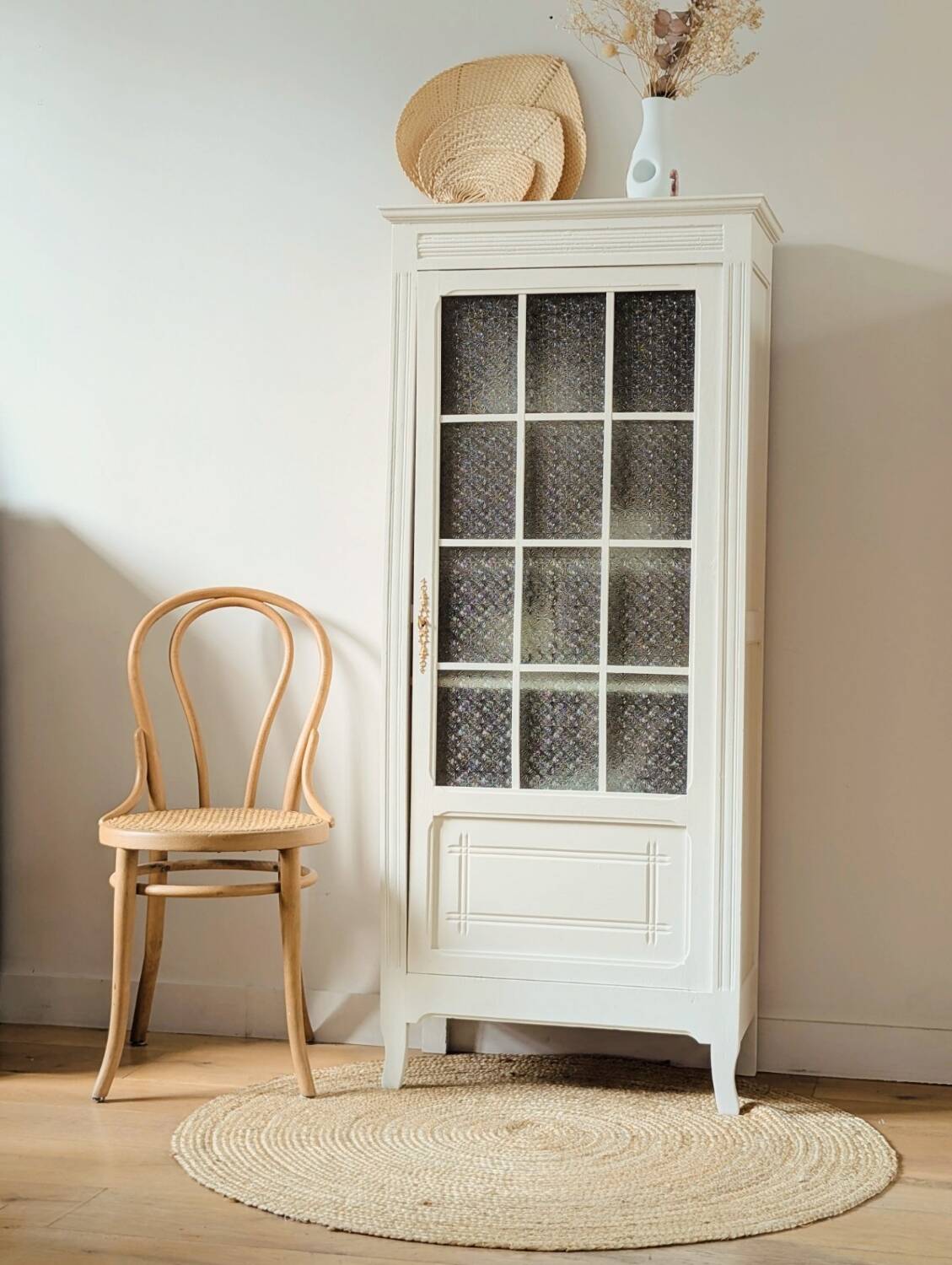 Renovated glass Parisian bonnet maker