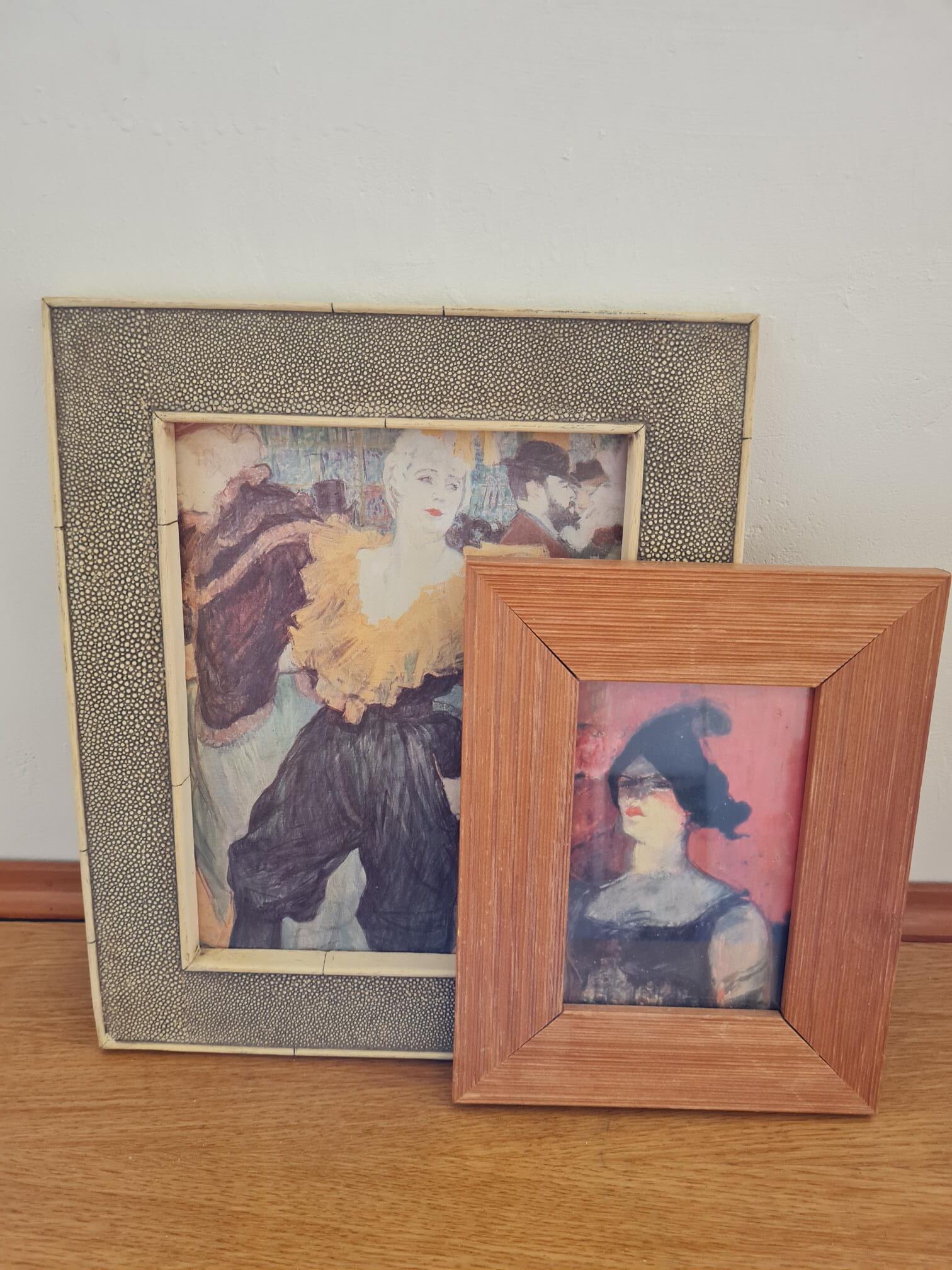 Galuchat frame + wood frame