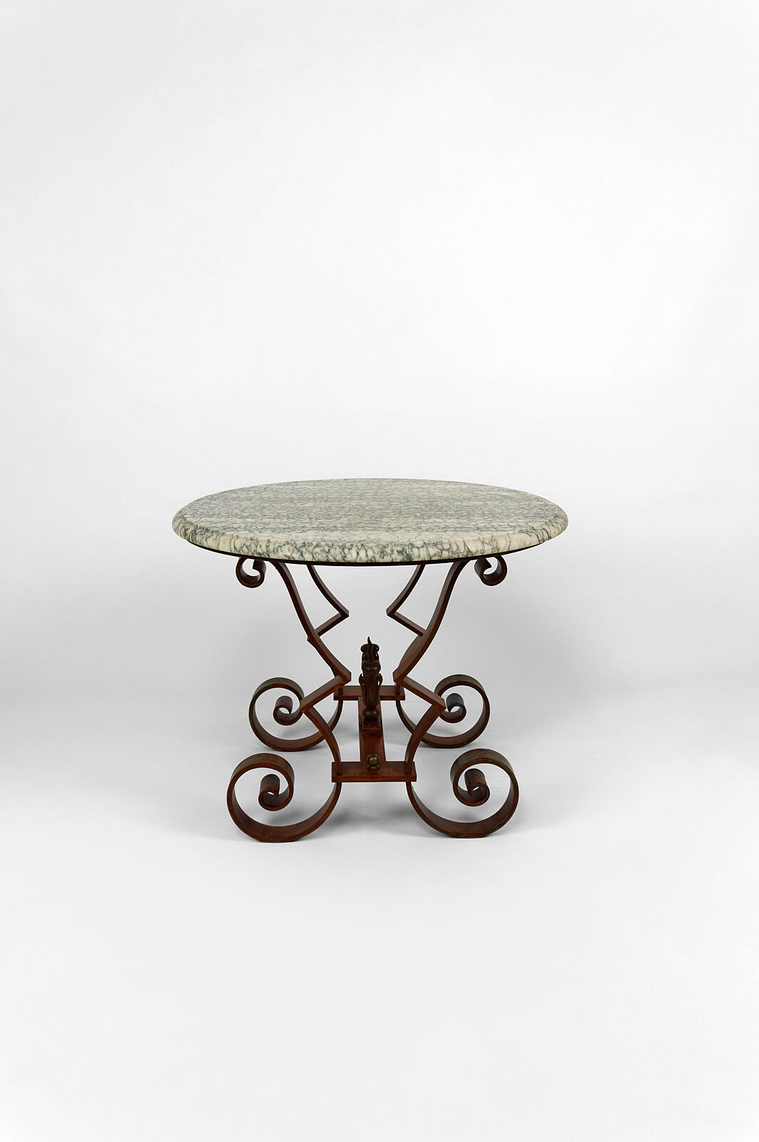 Art Deco round pedestal table in marble and wrought iron, circa 1940