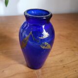 Vase en verre bleu