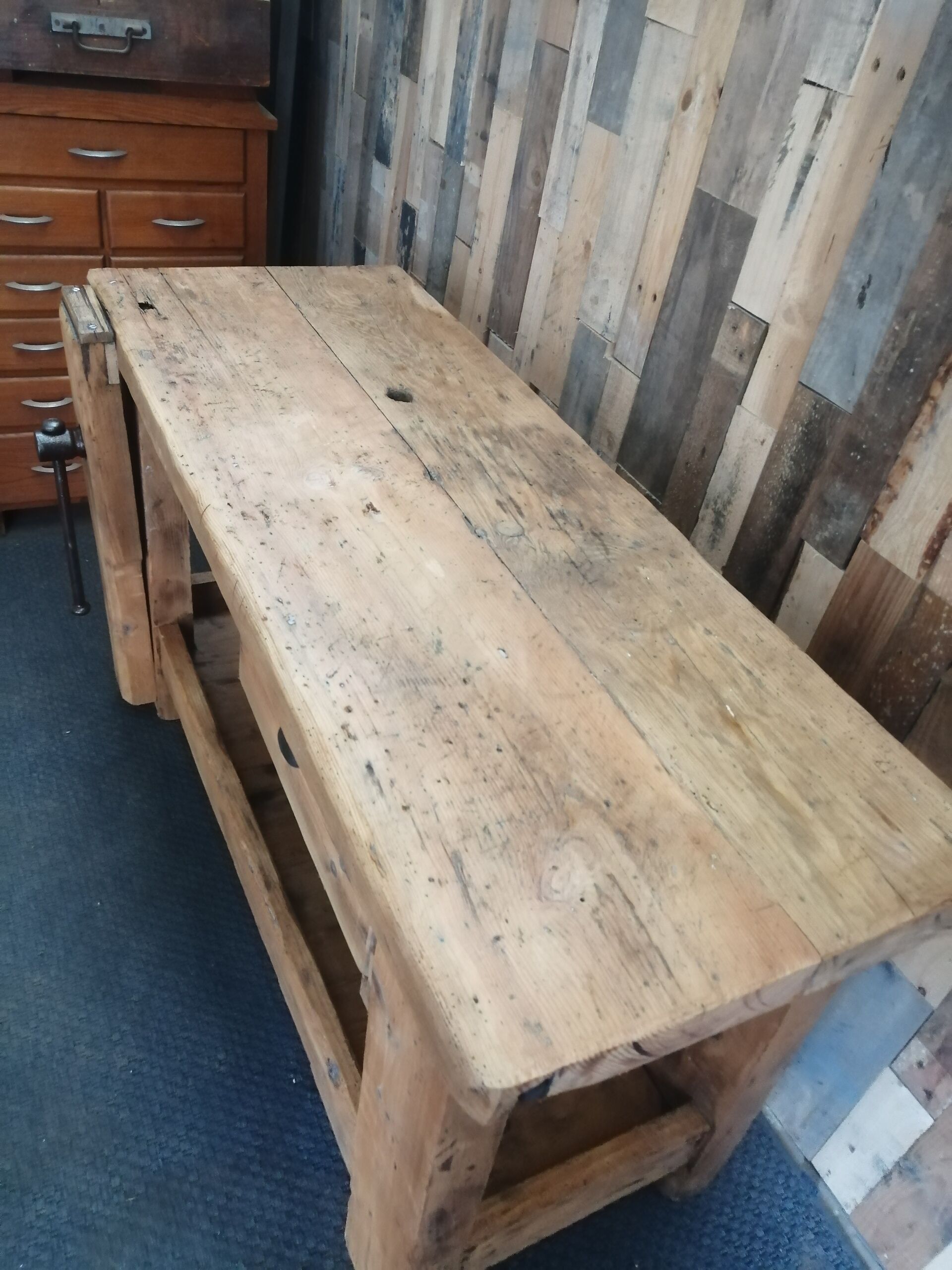 Carpenter's workbench