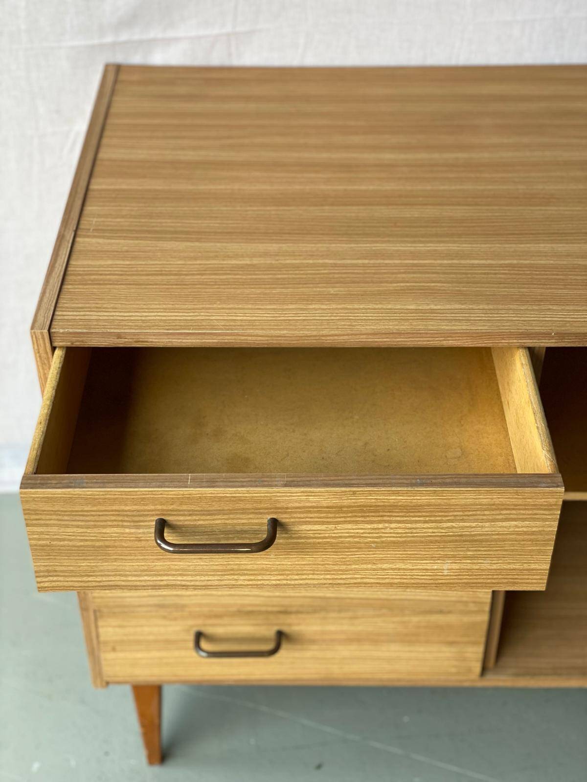 Vintage Mobel chest of drawers sideboard in wood and formica 1960 with 4 drawers
