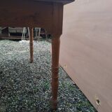 Farm table