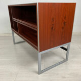 Hi-fi bang and olufsen cabinet