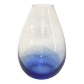 Vase pansu en verre bleu