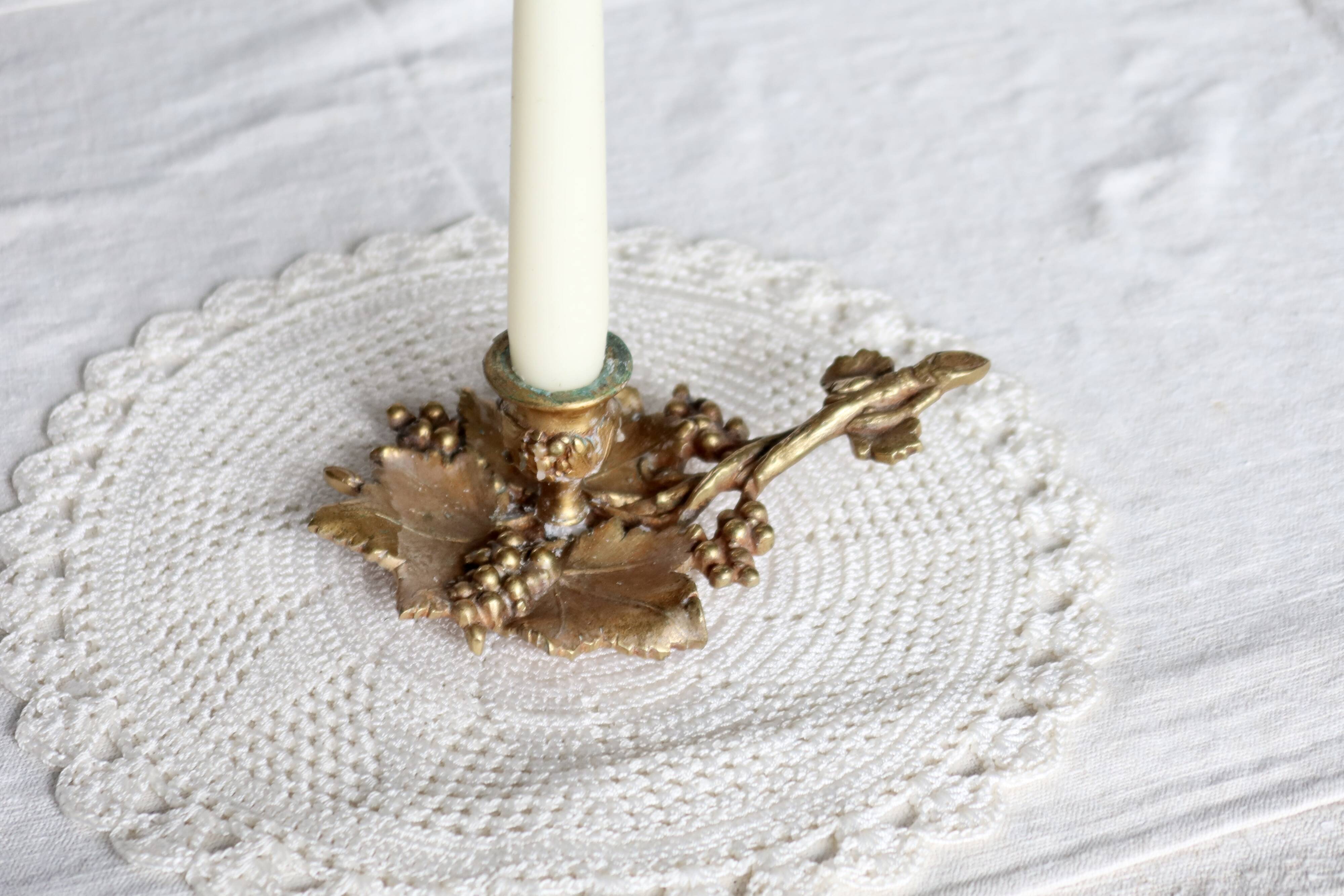 Vintage brass cellar rat – Vine leaf and grape cluster decor