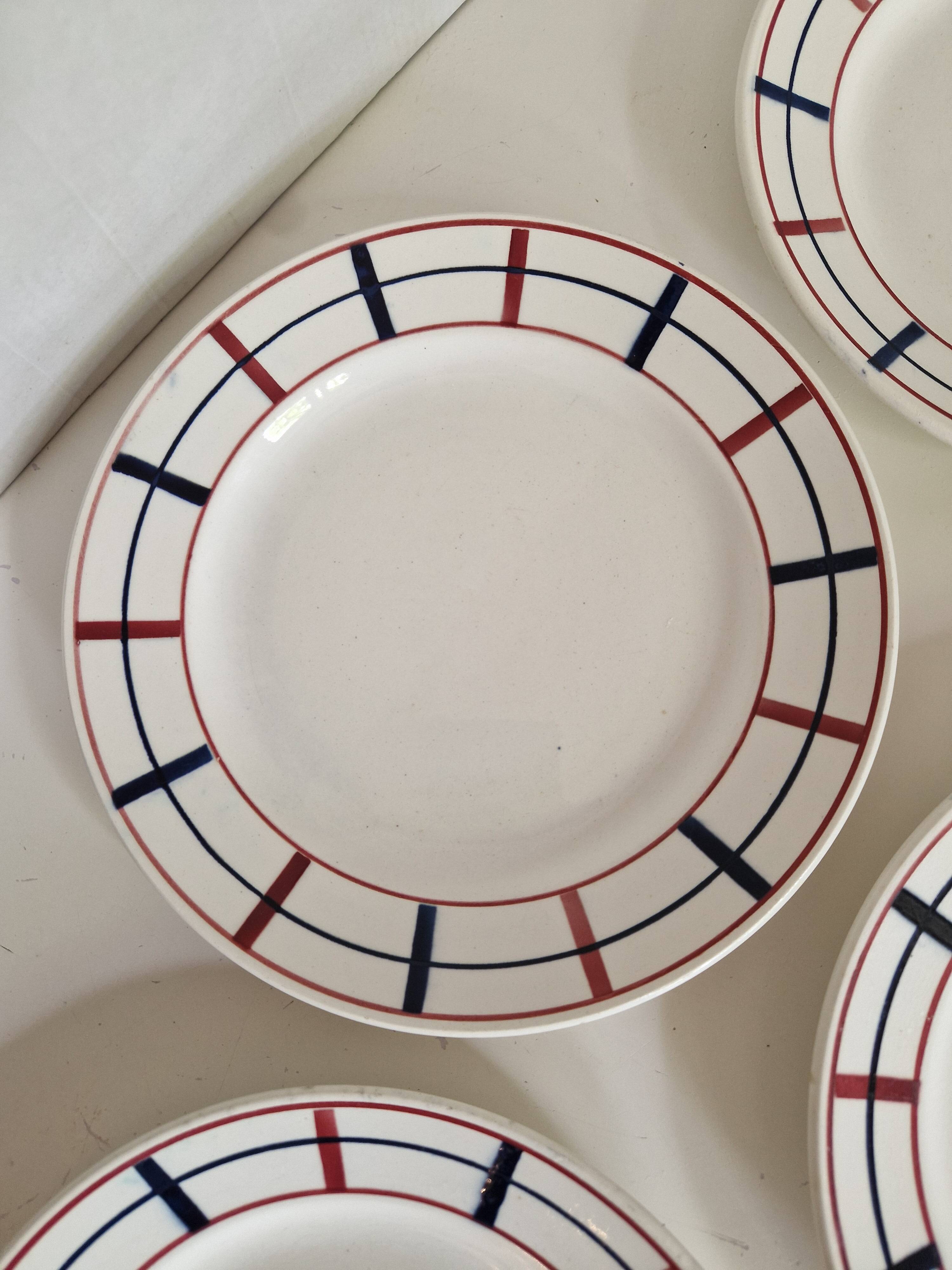 Set of 7 Saint Amandinoise Dessert Plates