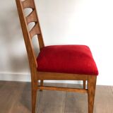 Suite de 6 chaises en chêne et assises de velours rouge