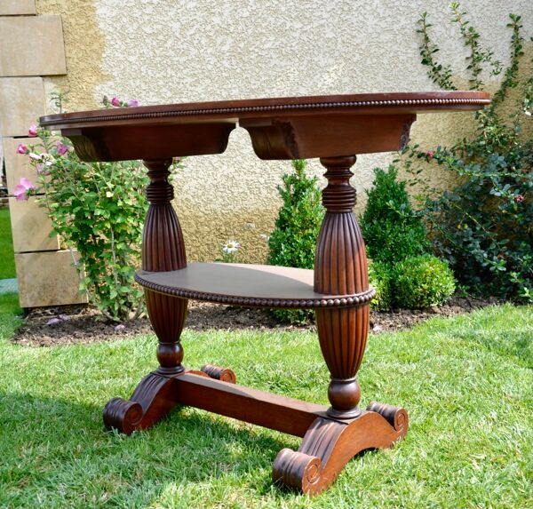 Table ou guéridon ovale en acajou massif
