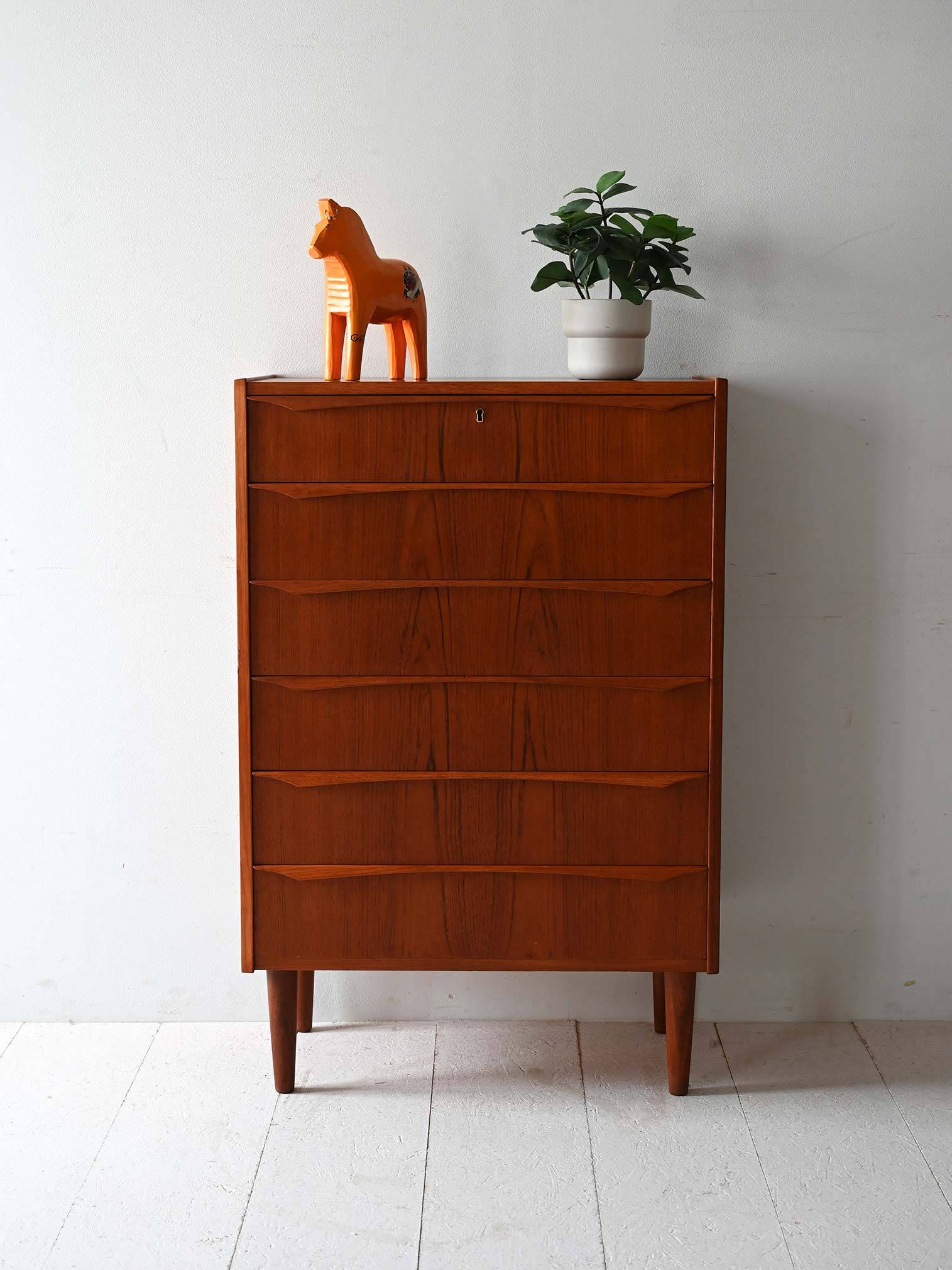 Scandinavian teak chest of drawers with 6 drawers from the 1950s/60s