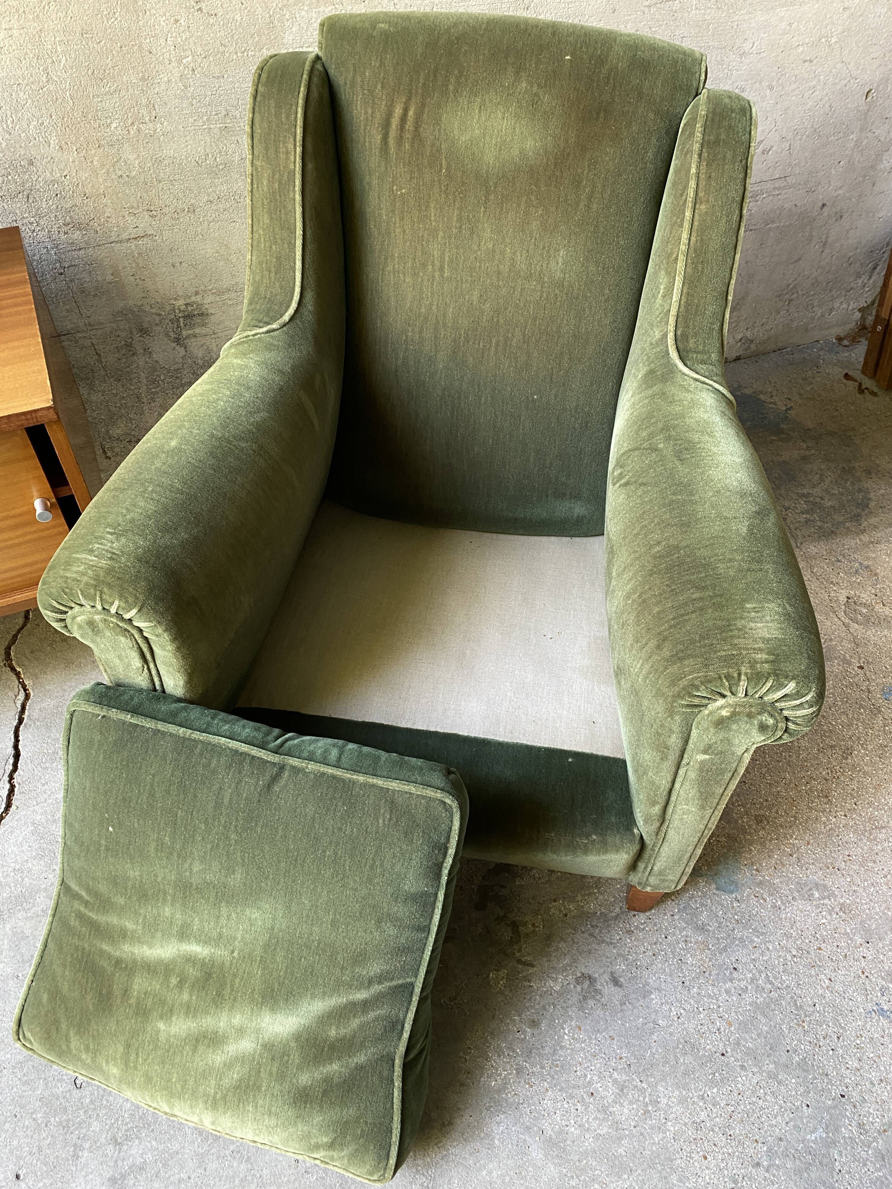 Vintage club armchair in green/khaki velvet fabric