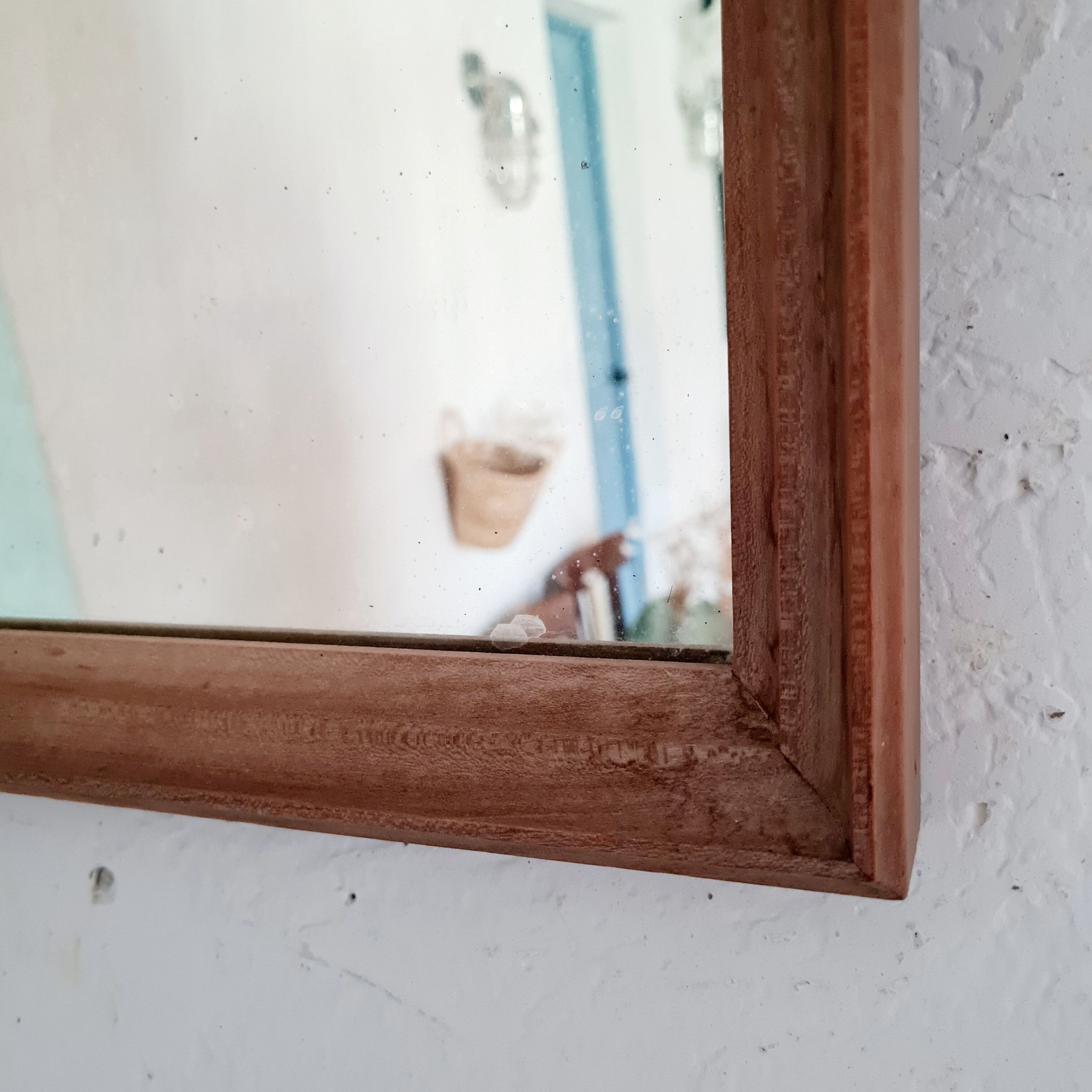 Old mirror entourage rustic wood