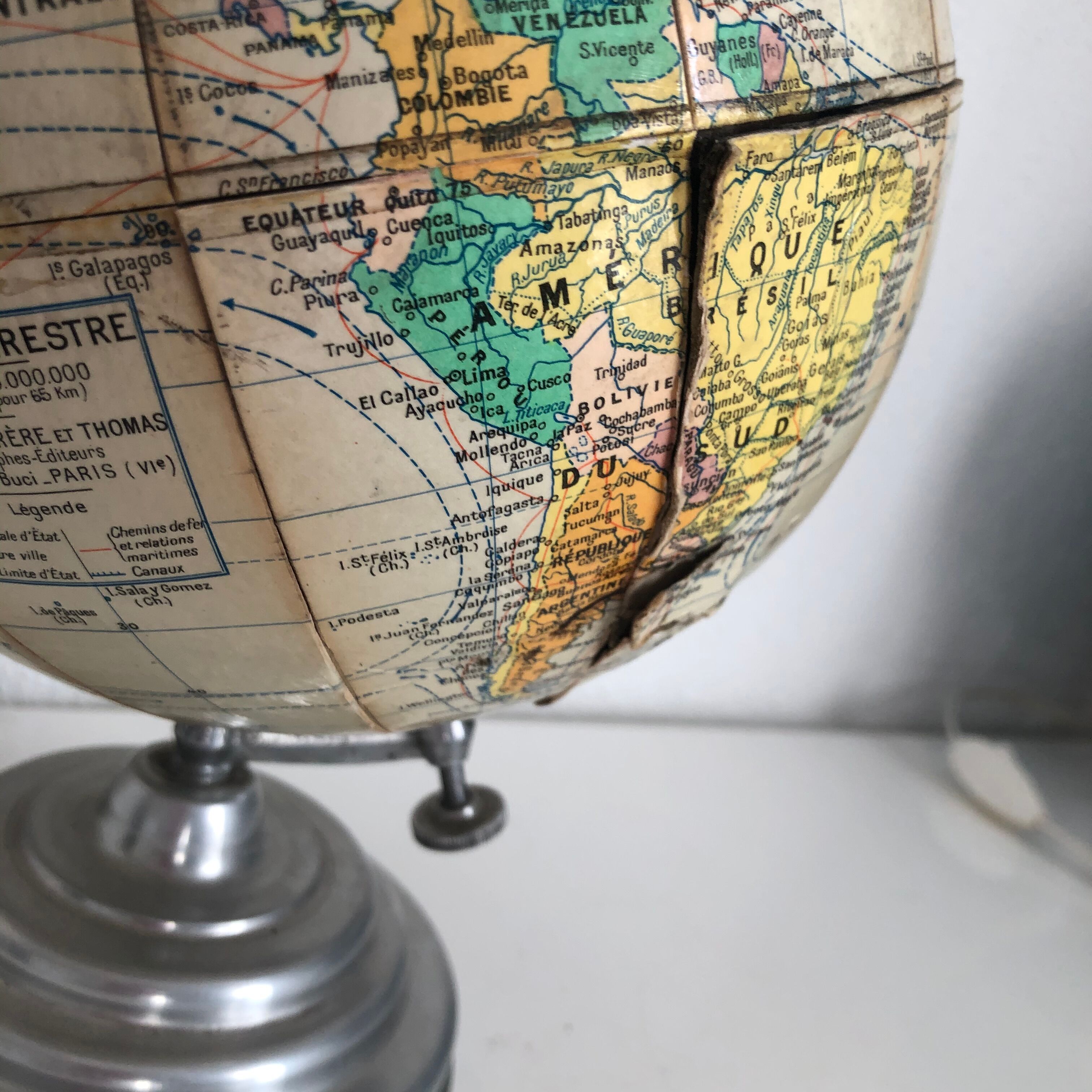 Vintage Globe 1950 Earth Girard Barrère Cream - 28 cm