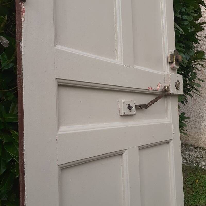 Old solid wood entrance door H225xW86cm right-hand push