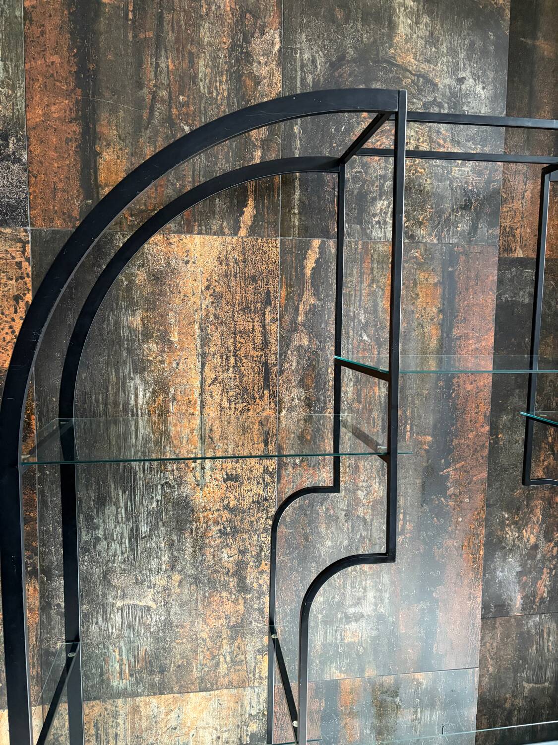 Séparateur de pièce/vitrine au design vintage