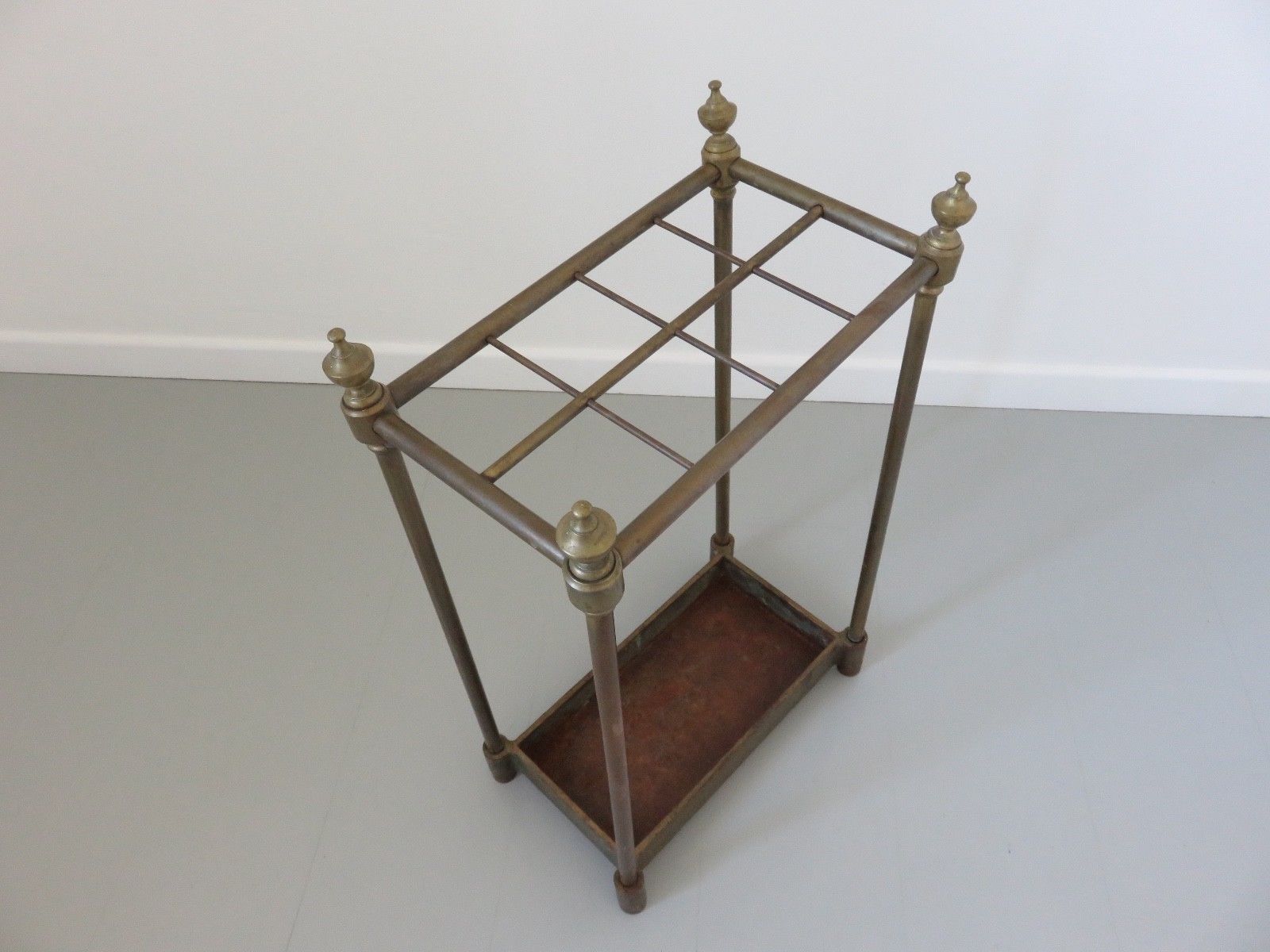 Umbrella rack in brass of the 1900s
