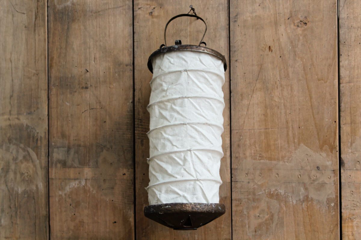 Lampion in natural cotton and metal