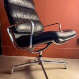 EA 216 armchair Herman Miller old edition