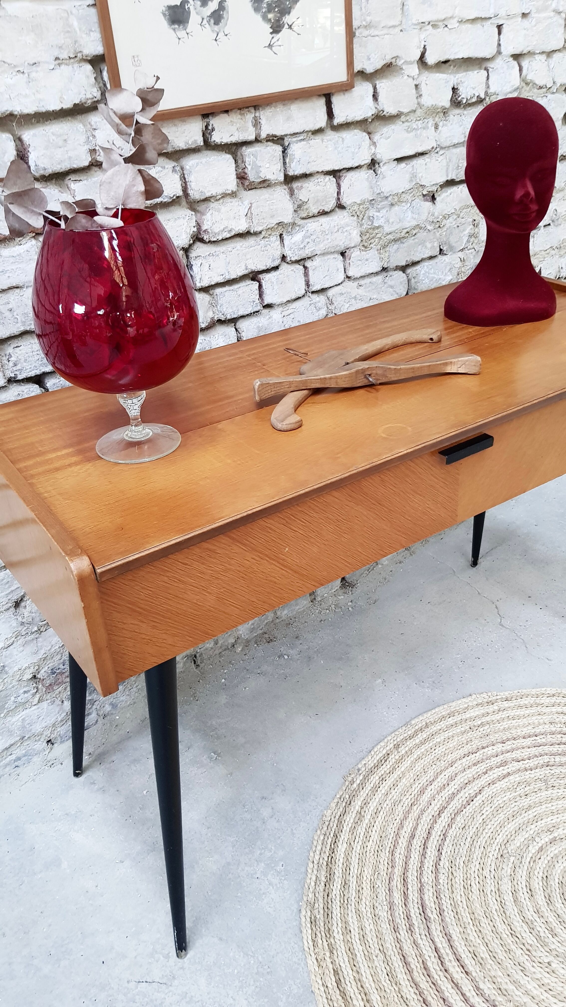 Scandinavian console