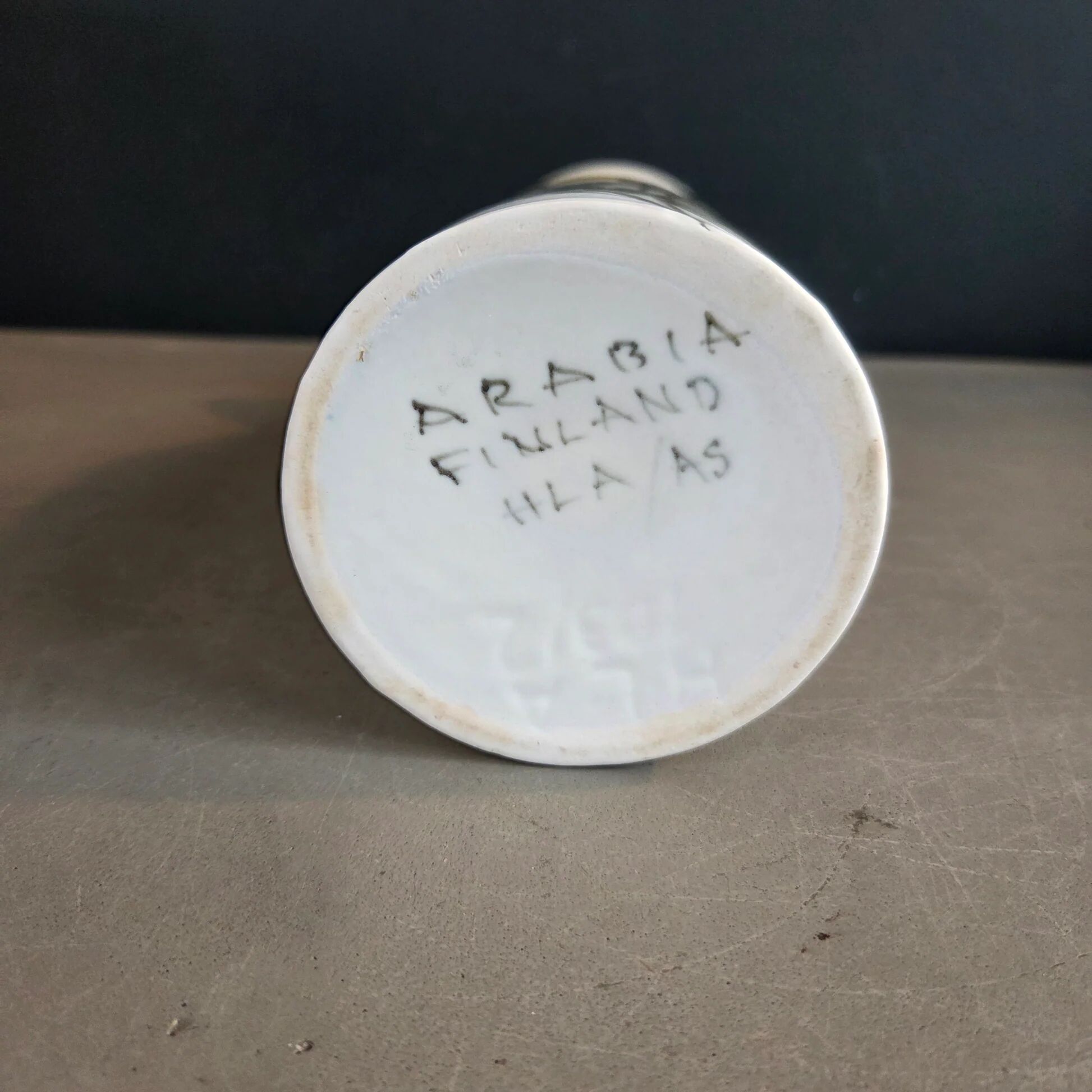 Kukka vase by Hilkka-Liisa Ahola for Arabia - Finland