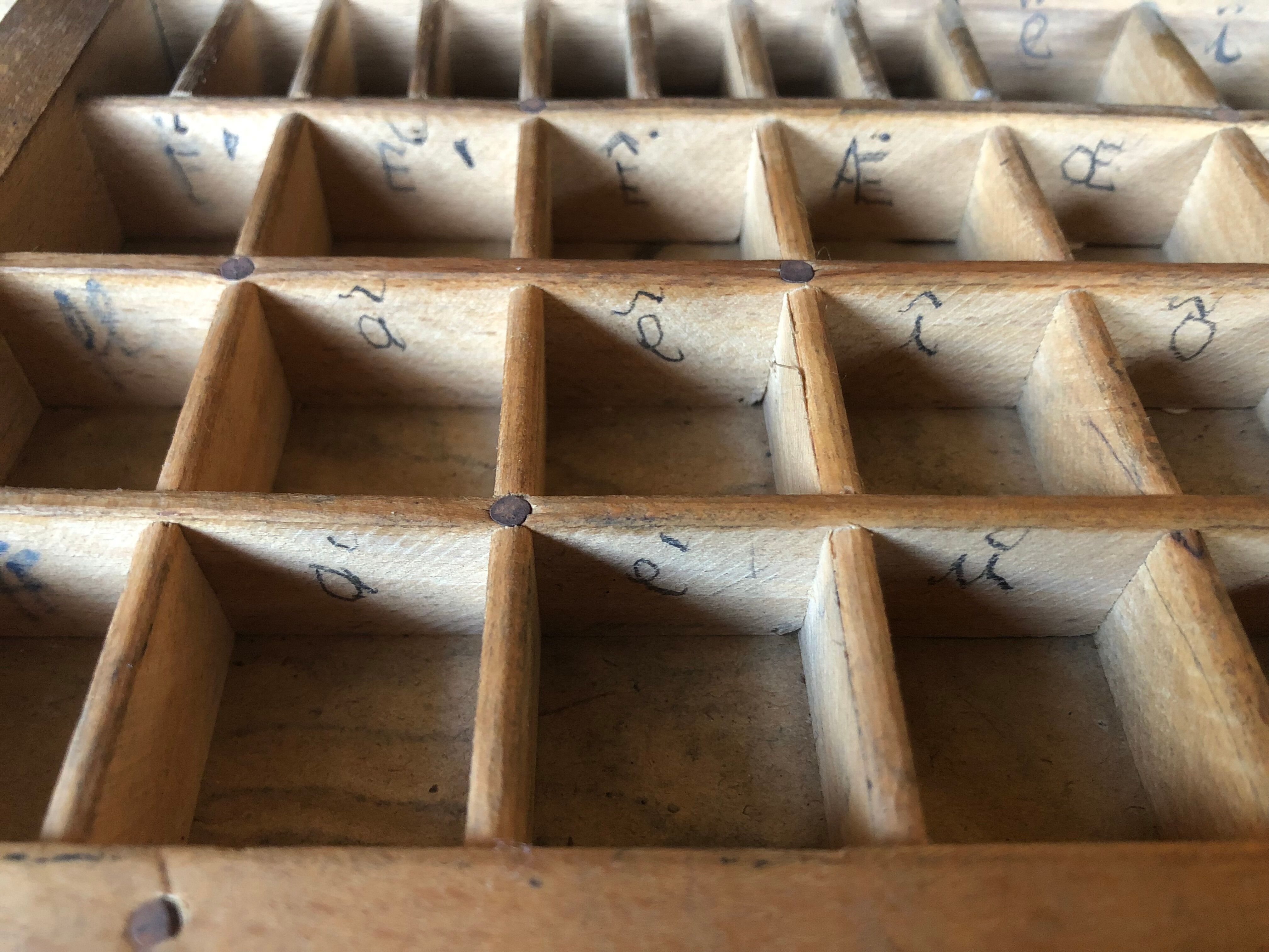 Oak craft cabinet has 13 drawers circa 40's / 50's