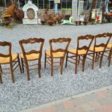 6 mulched chairs