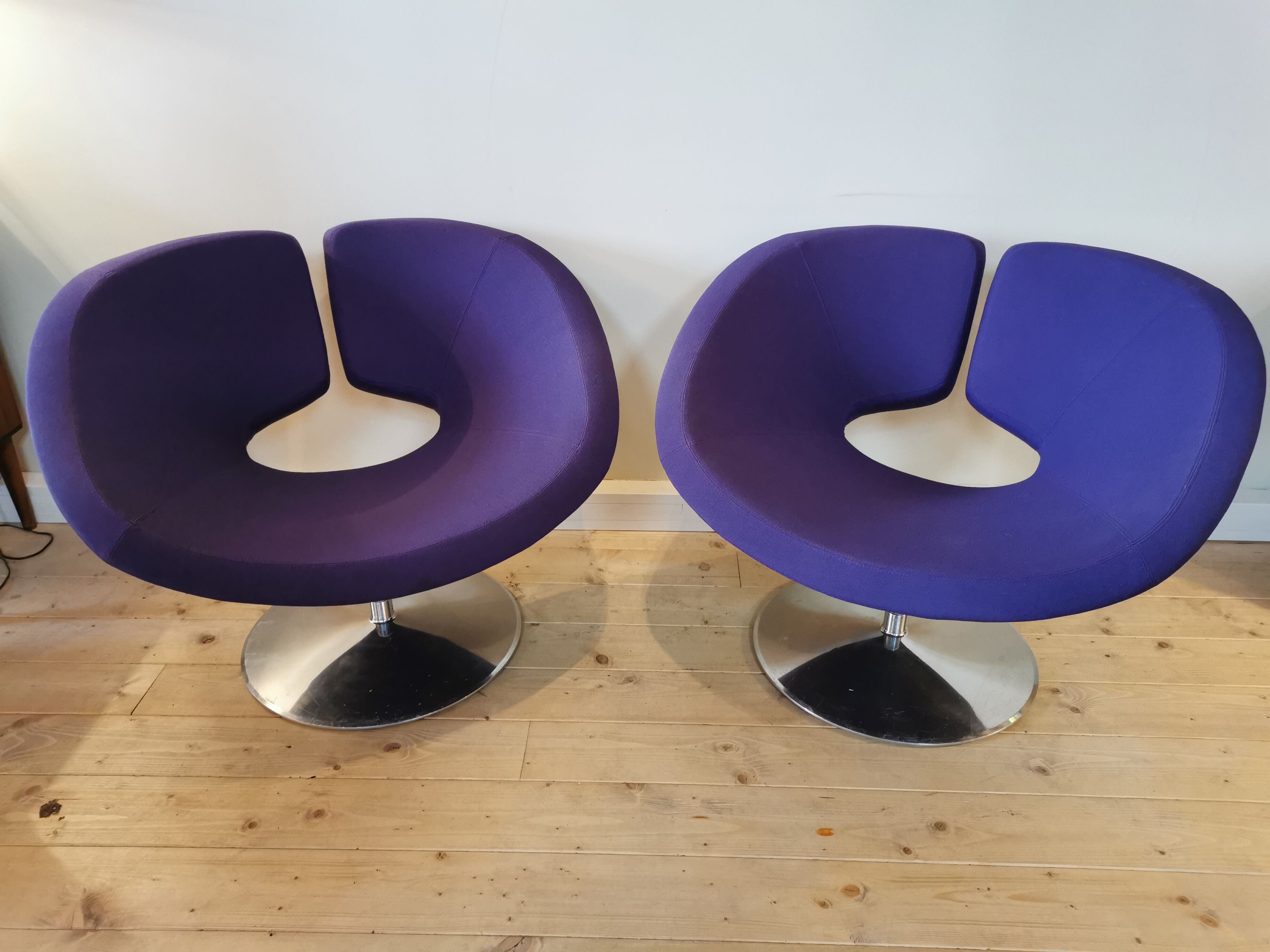 Pair of armchairs "Apollo" by Patrick Norguet for Artifort
