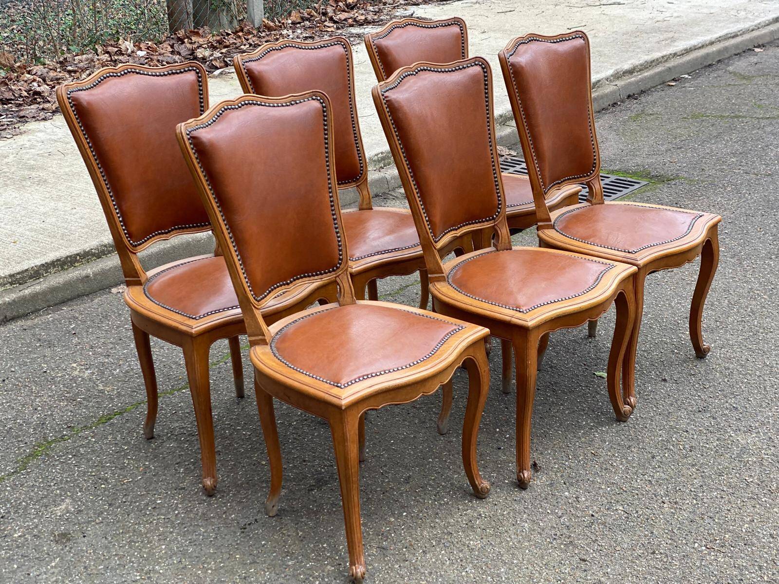 6 solid wood and leather chairs in Louis XV style