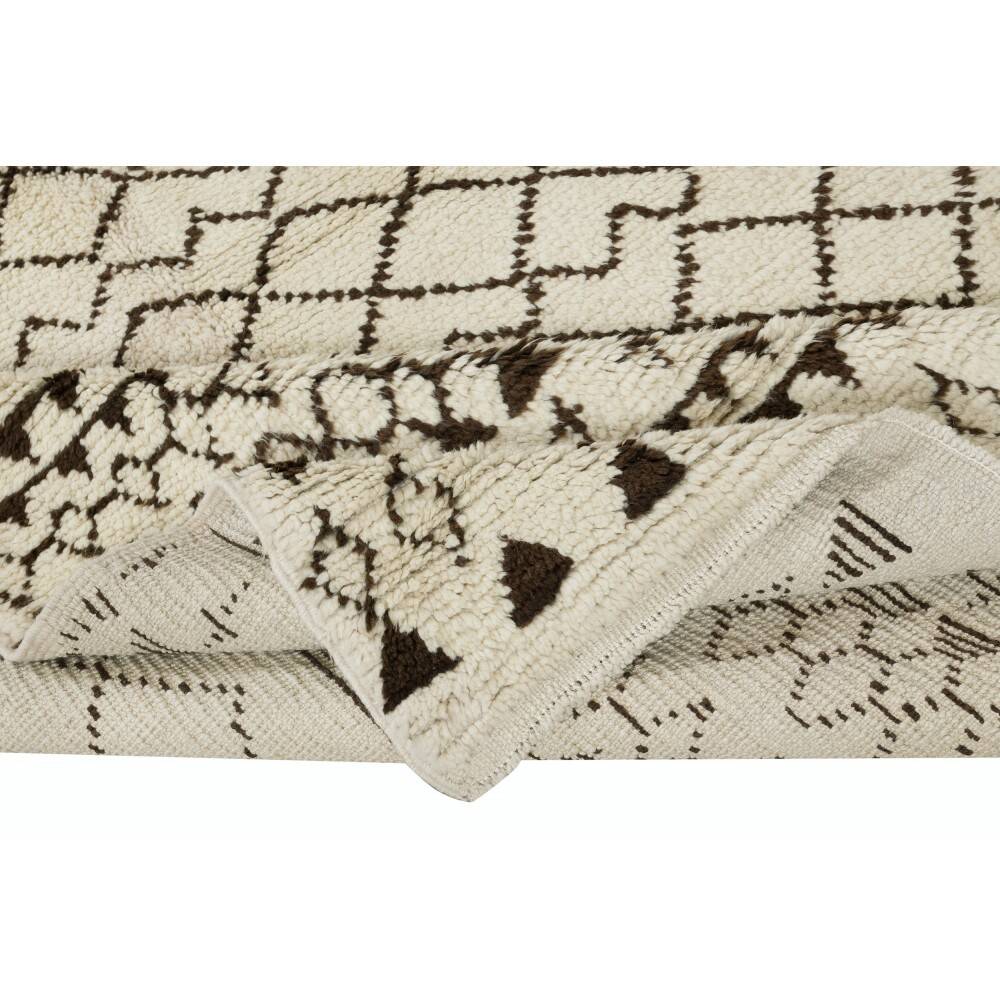 Contemporary Handmade Moroccan Tulu Rug Made of Natural Undyed Wool