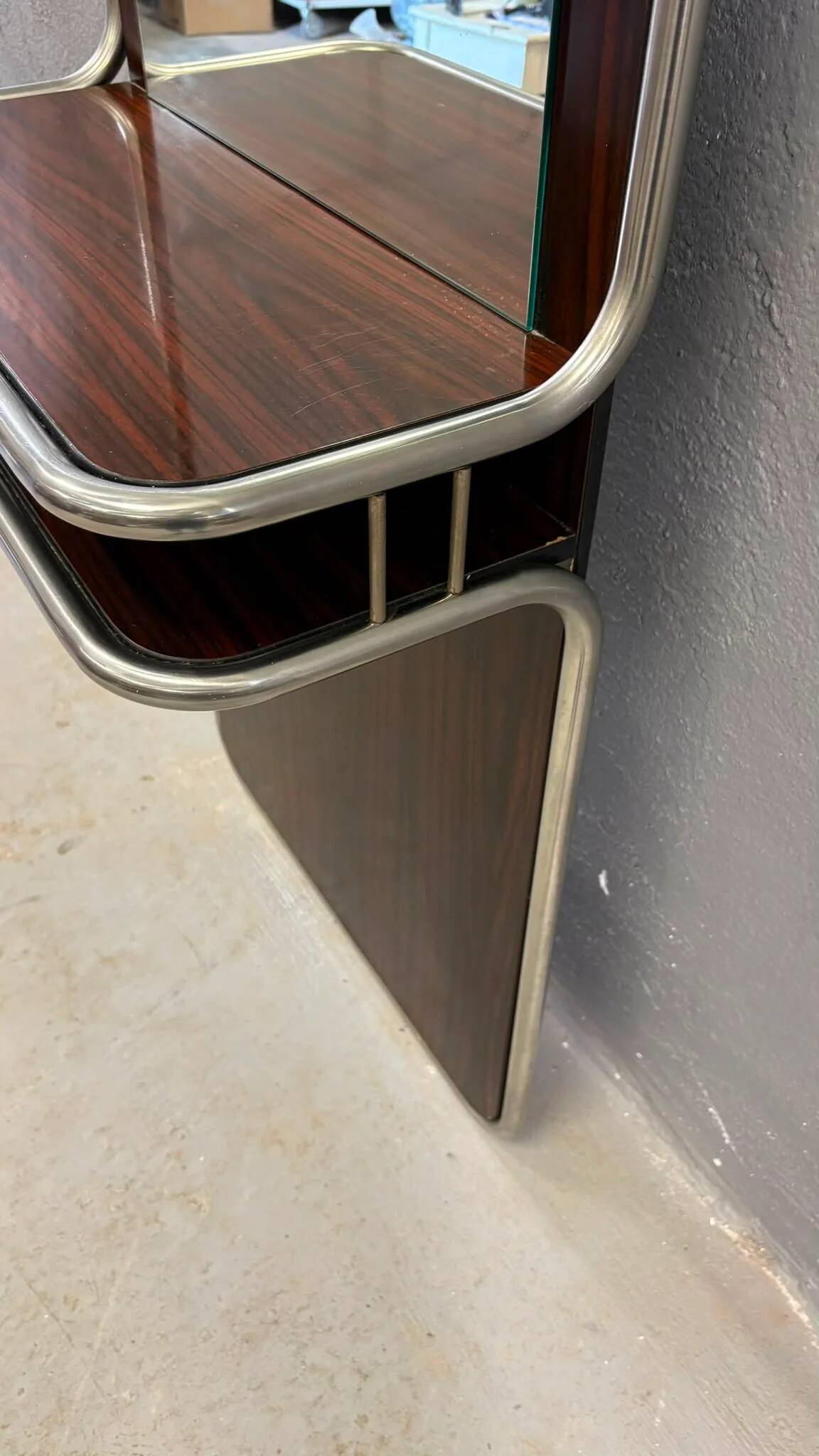 Console murale en chrome et palissandre avec miroir, années 1970, italienne.