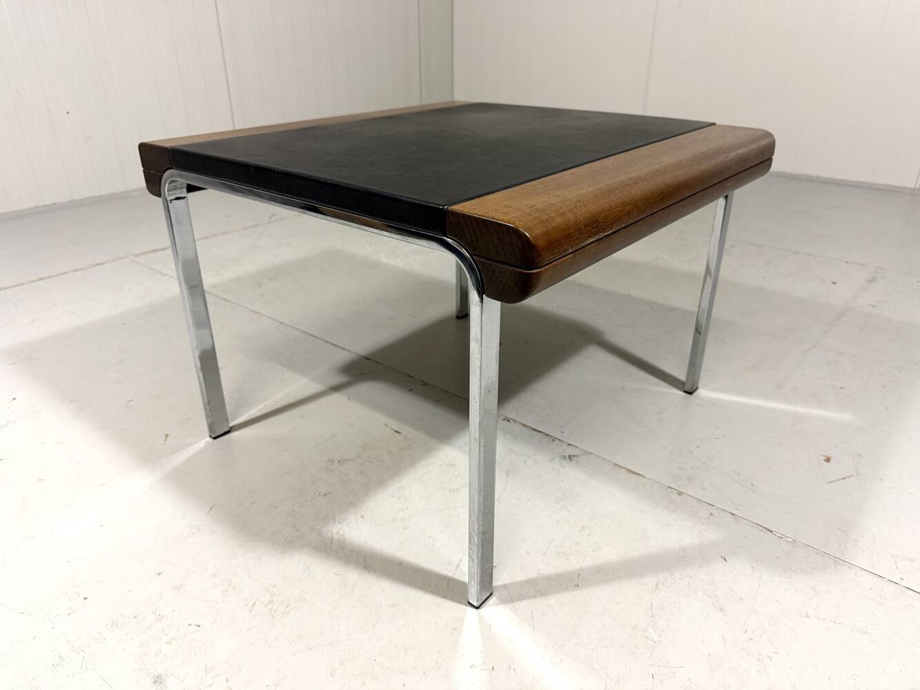 Hans Eichenberger leather coffee-side table Girsberger, Switzerland