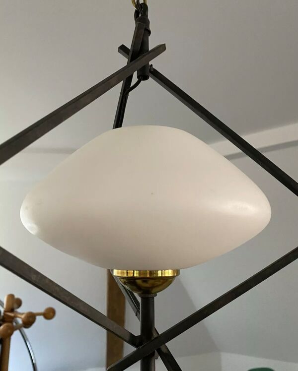 Ancienne suspension opaline et metal maison Lunel