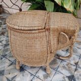 Vintage wicker/rattan elephant from the 70's - Large chest with padlock