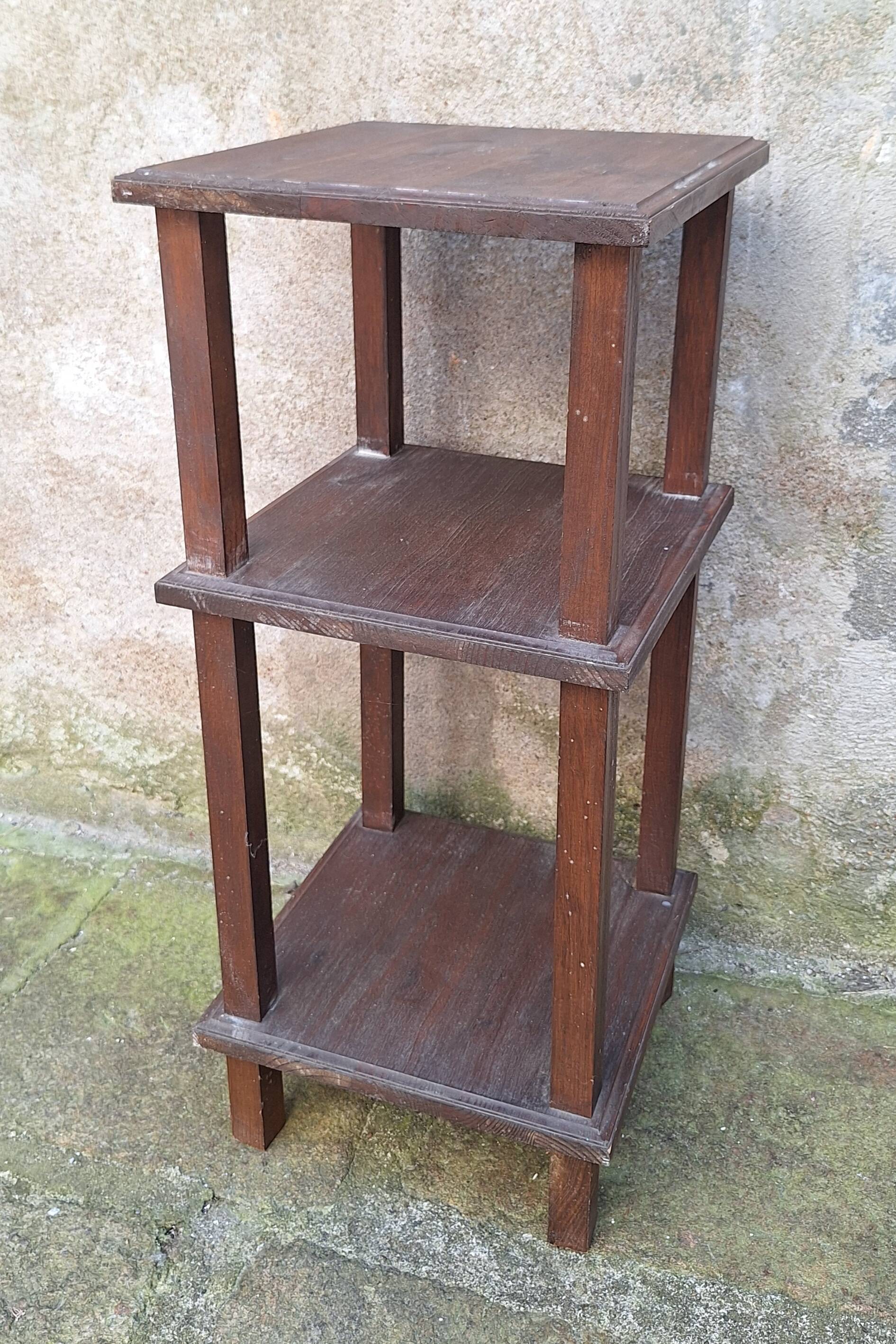 Petite étagère à poser en bois