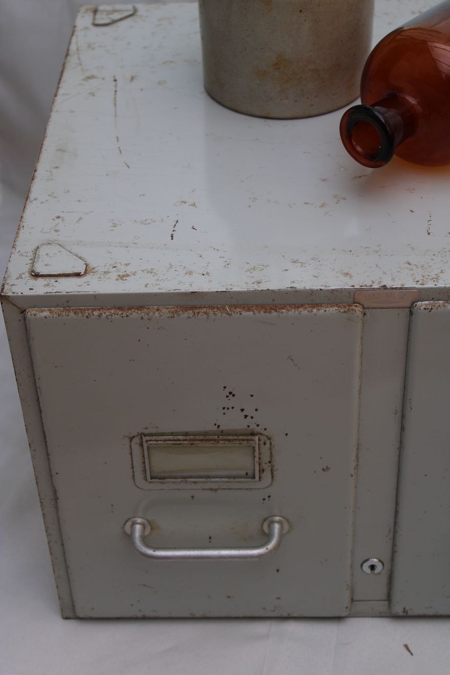 Metal locker