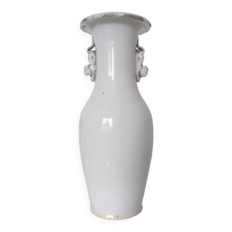 Ancient baluster vase China