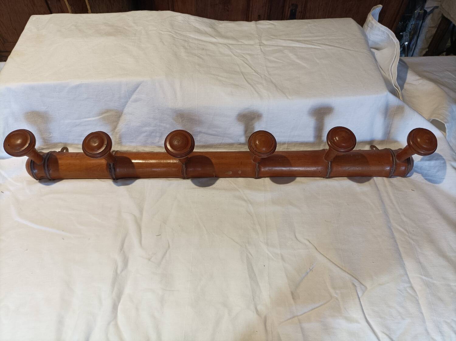 Wall coat rack