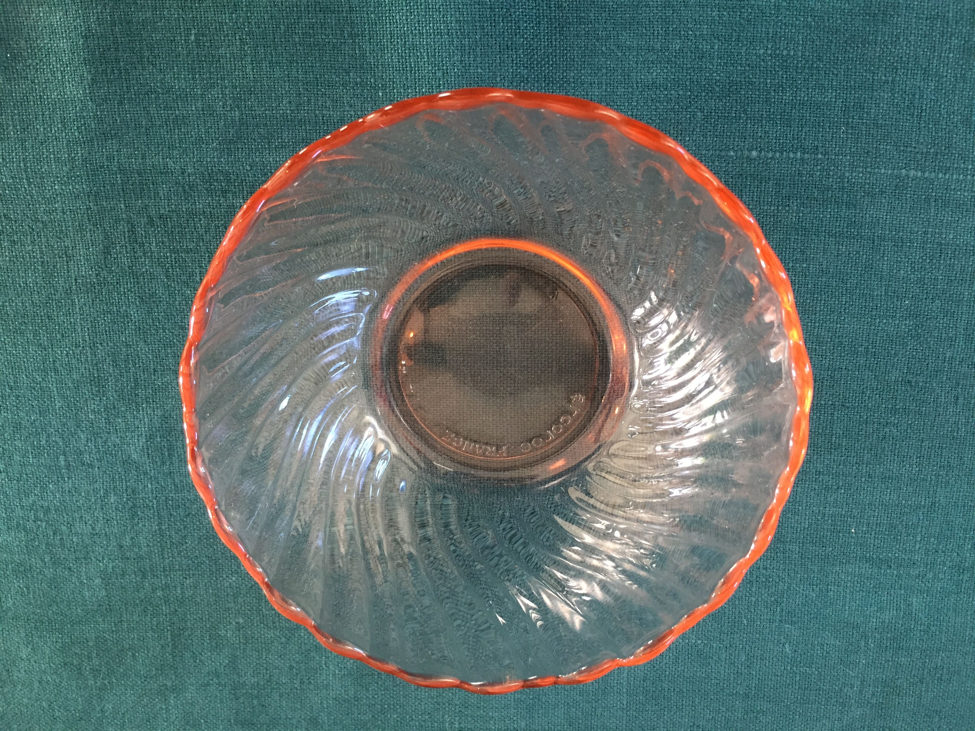 Series of 6 cups in pink glass France