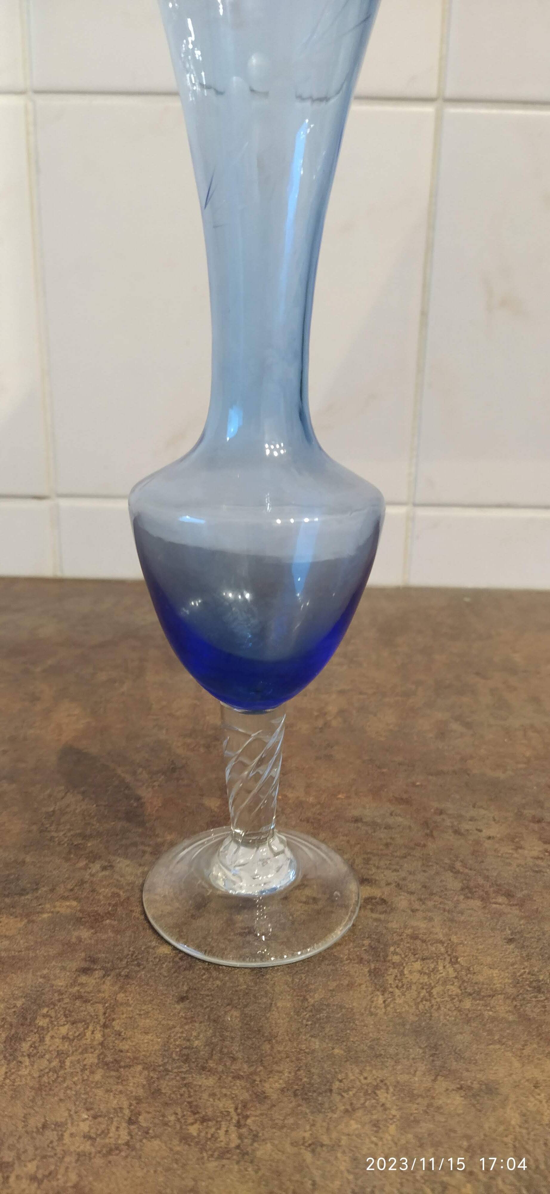 Blue soliflore vase