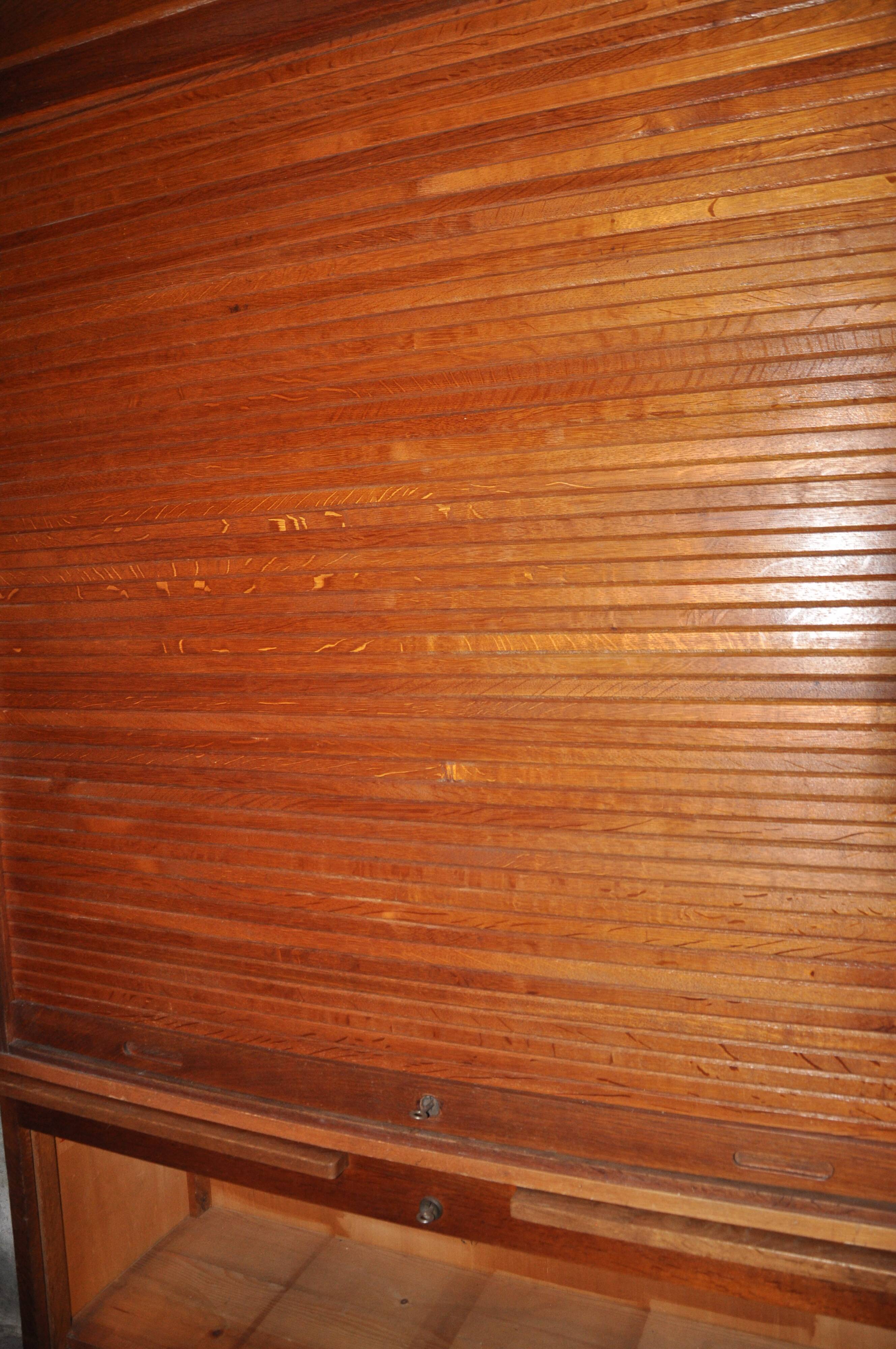 Large curtain cabinet, 2 sections.
