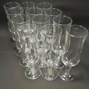 Série de 12 flûtes à champagne